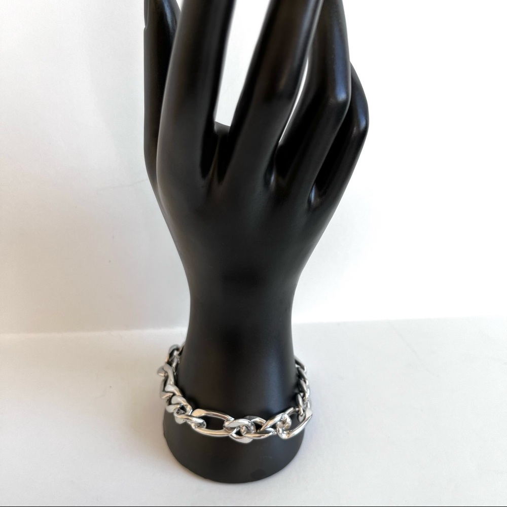 Stainless steel bracelet
